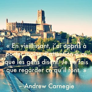 « En vieillissant, j’ai appris à porter moins d’attention à ce que les gens disent. Je ne fais que regarder ce qu’il font. »